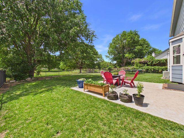 1309 N Manchester St, Wichita, KS 67212