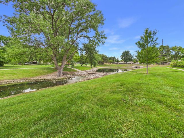 1309 N Manchester St, Wichita, KS 67212