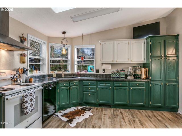 1346 Sw 63RD St, Lincoln City, OR 97367
