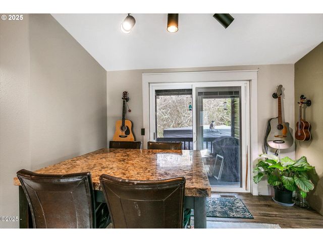 1346 Sw 63RD St, Lincoln City, OR 97367
