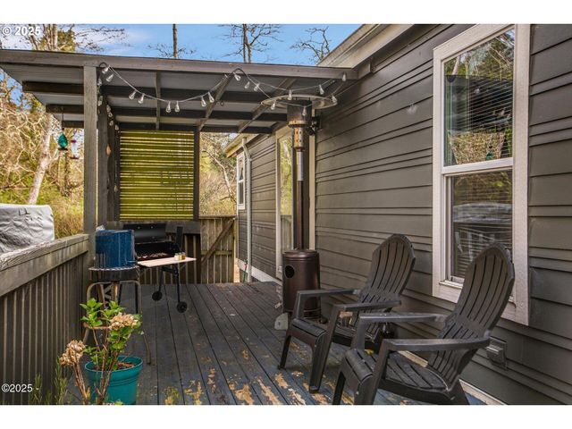 1346 Sw 63RD St, Lincoln City, OR 97367