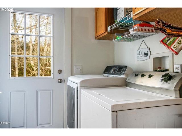 1346 Sw 63RD St, Lincoln City, OR 97367