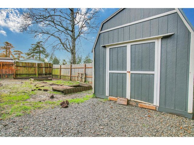 1346 Sw 63RD St, Lincoln City, OR 97367