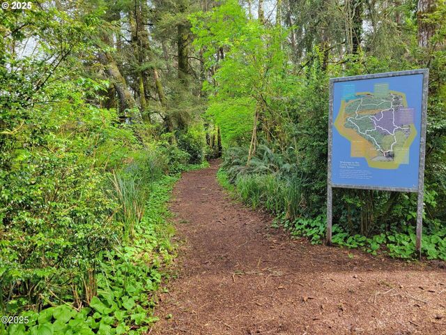 1346 Sw 63RD St, Lincoln City, OR 97367