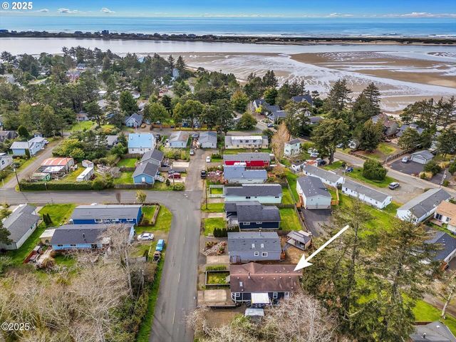 1346 Sw 63RD St, Lincoln City, OR 97367