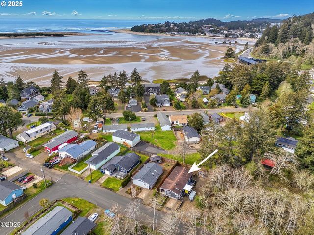 1346 Sw 63RD St, Lincoln City, OR 97367