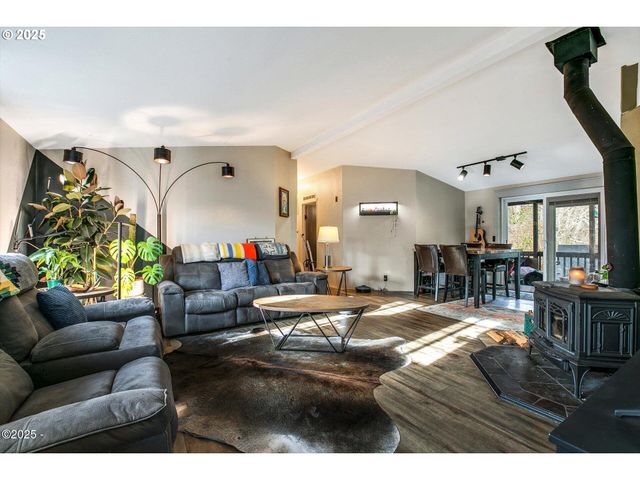 1346 Sw 63RD St, Lincoln City, OR 97367