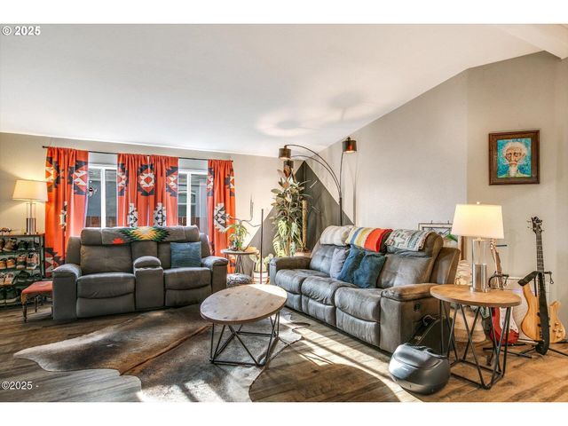 1346 Sw 63RD St, Lincoln City, OR 97367