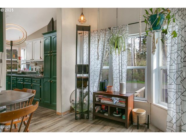 1346 Sw 63RD St, Lincoln City, OR 97367