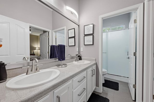 1570 Danbrook Dr, Sacramento, CA 95835