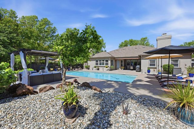 1570 Danbrook Dr, Sacramento, CA 95835