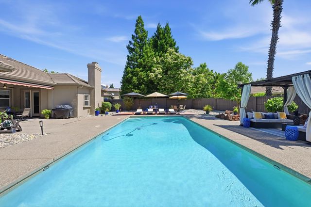 1570 Danbrook Dr, Sacramento, CA 95835
