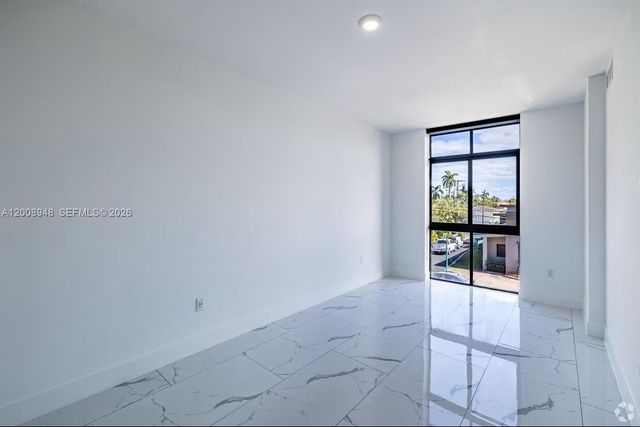 1 Curtiss Pkwy 219, Miami Springs, FL 33166