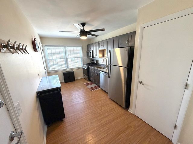 80 Brush Hill Avenue 40, West Springfield, MA 01089