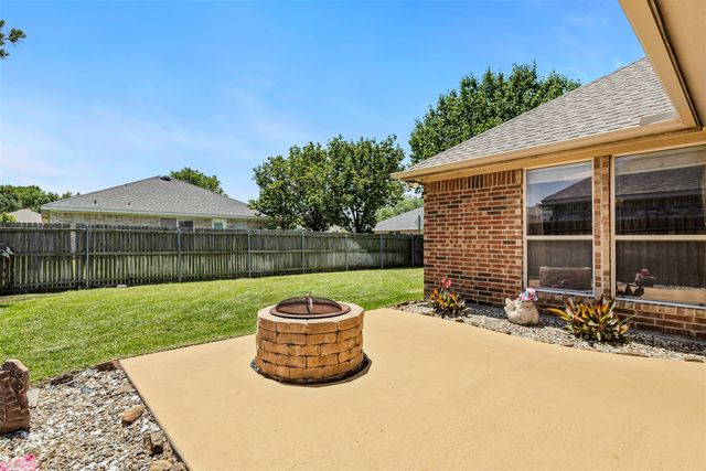 8552 Lake Springs Trail, Fort Worth, TX 76053