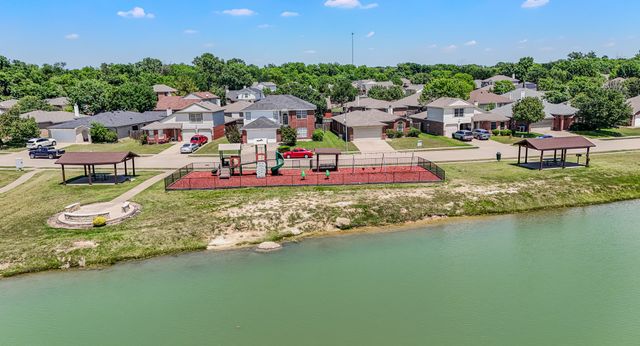 8552 Lake Springs Trail, Fort Worth, TX 76053