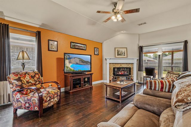 8552 Lake Springs Trail, Fort Worth, TX 76053