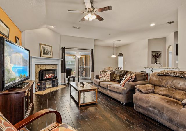 8552 Lake Springs Trail, Fort Worth, TX 76053