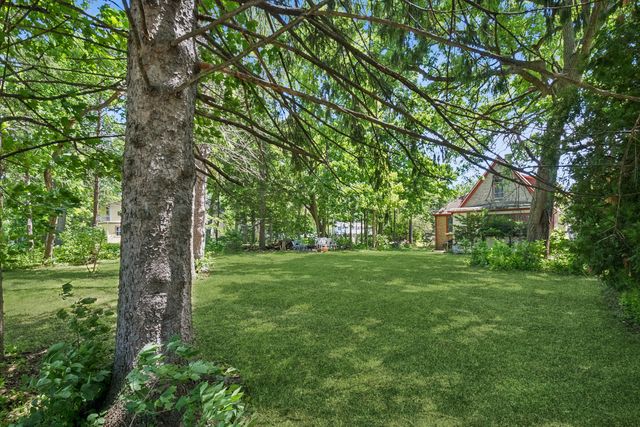 1060 Deerfield Road, Deerfield, IL 60015