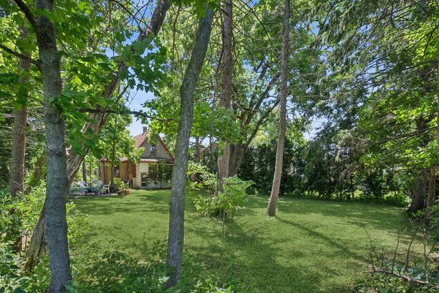 1060 Deerfield Road, Deerfield, IL 60015