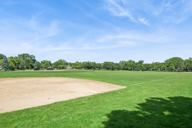 1060 Deerfield Road, Deerfield, IL 60015