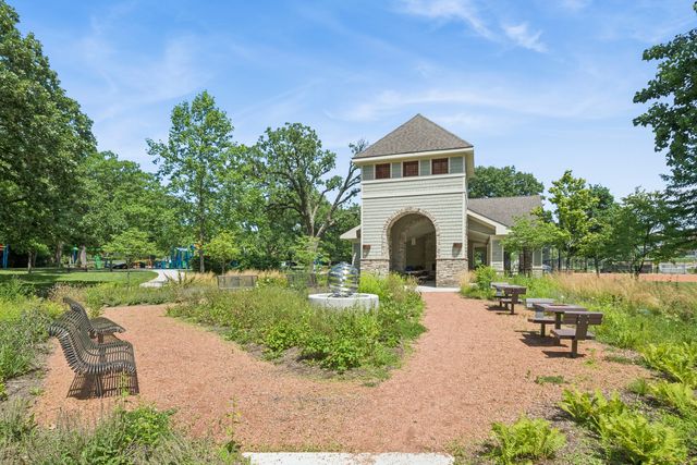 1060 Deerfield Road, Deerfield, IL 60015