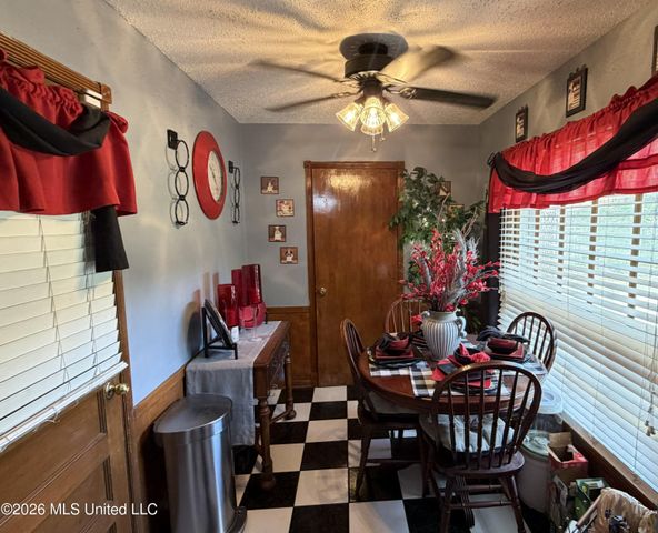 8576 W Cedar Circle, Southaven, MS 38671