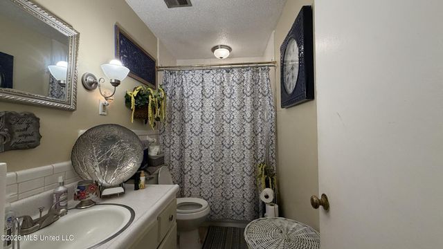 8576 W Cedar Circle, Southaven, MS 38671