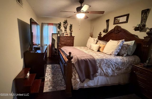8576 W Cedar Circle, Southaven, MS 38671