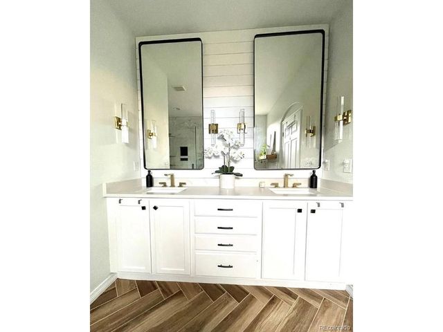 1020 S Ammons Cir, Lakewood, CO 80226