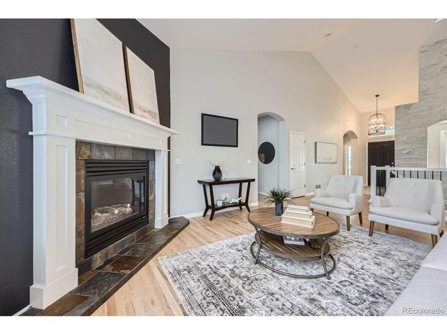 1020 S Ammons Cir, Lakewood, CO 80226