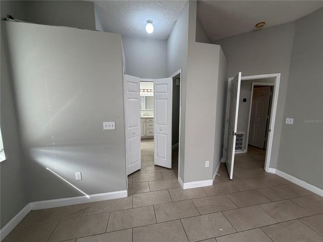 2829 MIDDLETON CIRCLE, Kissimmee, FL 34743