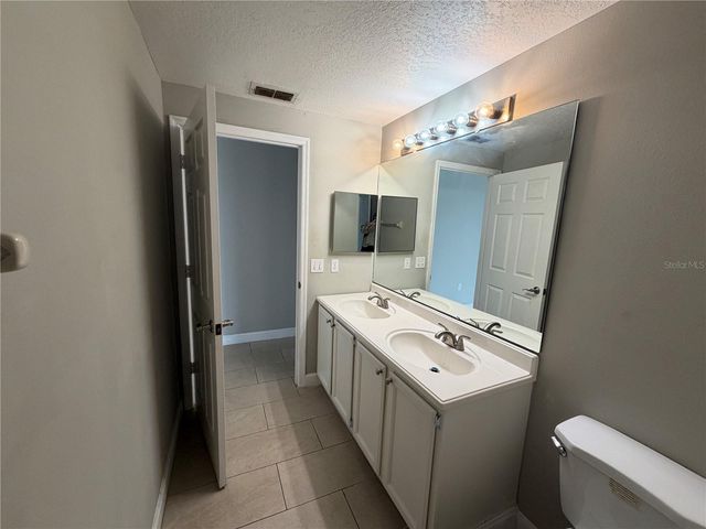 2829 MIDDLETON CIRCLE, Kissimmee, FL 34743