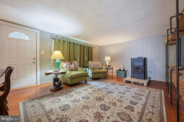 32 BELL ST, Dover, DE 19901