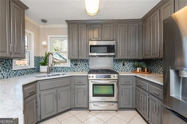 11190 Surrey Park Trail, Johns Creek, GA 30097