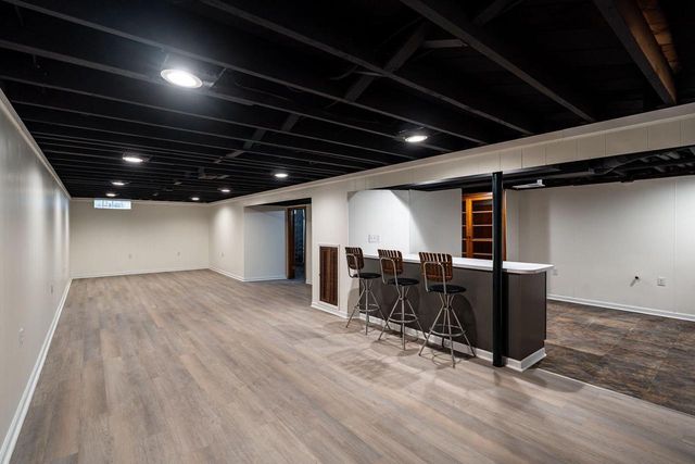 3401 W Wanda AVENUE, Milwaukee, WI 53221