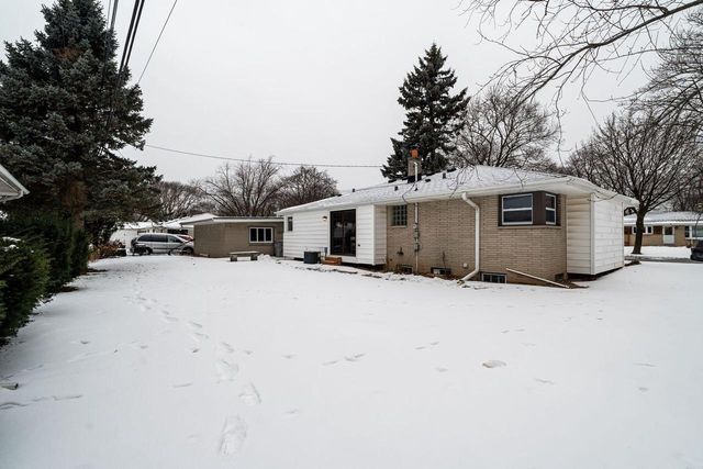 3401 W Wanda AVENUE, Milwaukee, WI 53221