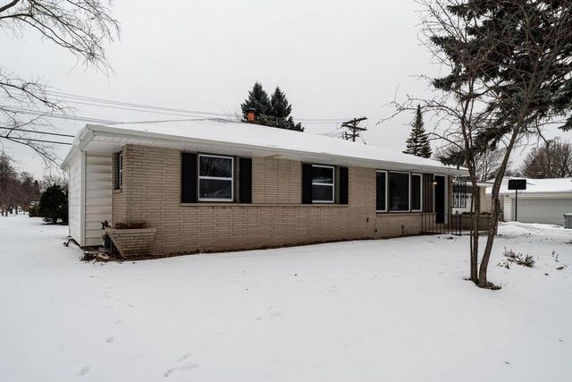 3401 W Wanda AVENUE, Milwaukee, WI 53221