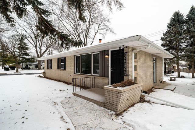 3401 W Wanda AVENUE, Milwaukee, WI 53221