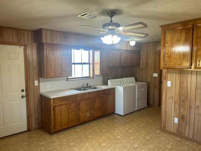 3091 Chipmunk, Gilmer, TX 75644