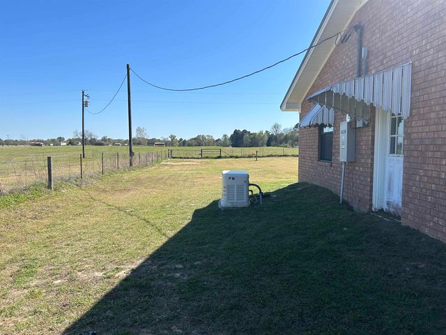 3091 Chipmunk, Gilmer, TX 75644