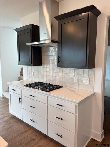 5401 N 191 Street, Elkhorn, NE 68022