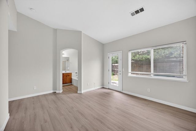 3231 STRICKLAND Dr, Stockton, CA 95212