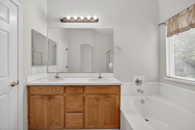 3231 STRICKLAND Dr, Stockton, CA 95212