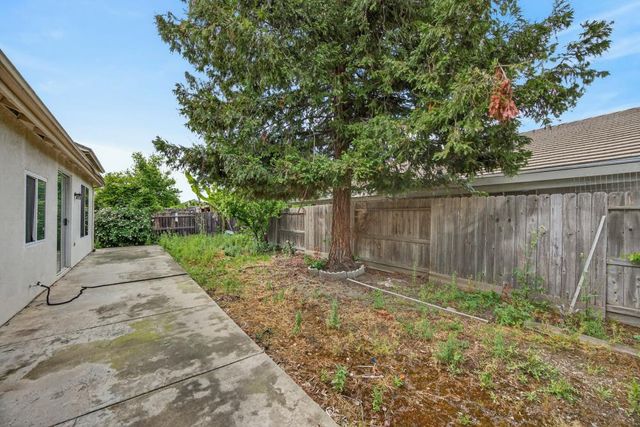 3231 STRICKLAND Dr, Stockton, CA 95212