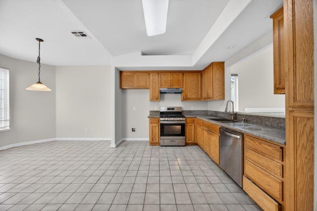 3231 STRICKLAND Dr, Stockton, CA 95212