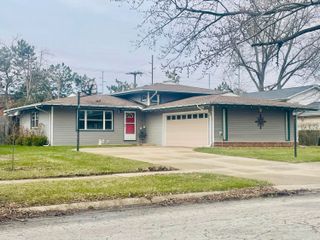 9320 Roosevelt Place, Crown Point, IN 46307