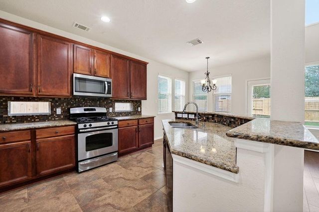 2010 Balsam Lake Lane, Pearland, TX 77584