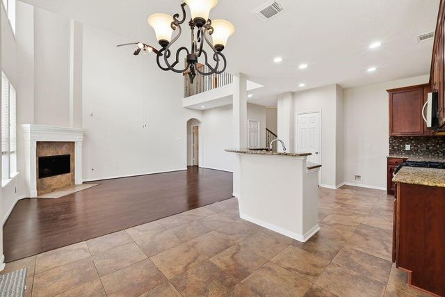 2010 Balsam Lake Lane, Pearland, TX 77584