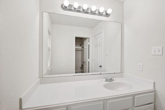 2010 Balsam Lake Lane, Pearland, TX 77584